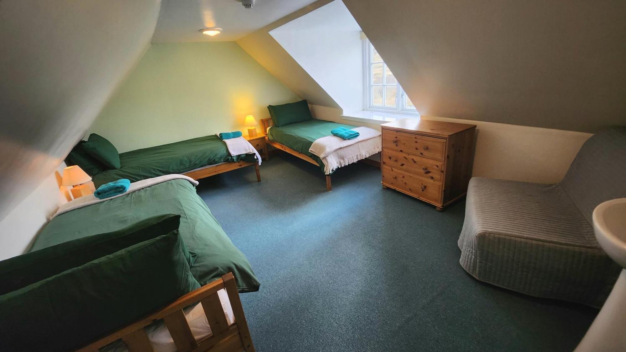 Explorers Hostel *